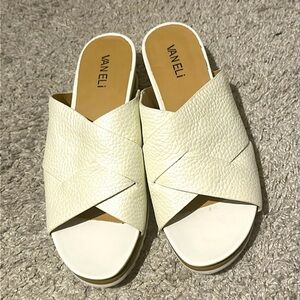 Vaneli white leather slip on sandals sz 8W